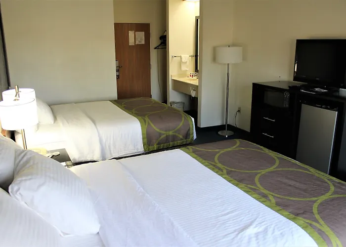 Emmetsburg Hotel & Suites
