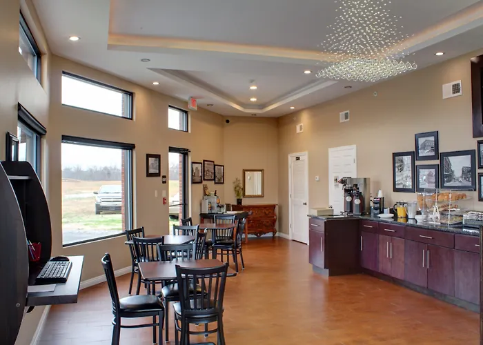 Luxbury Inn & Suites