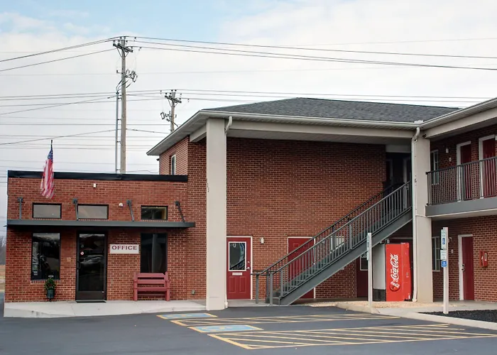 Luxbury Inn & Suites