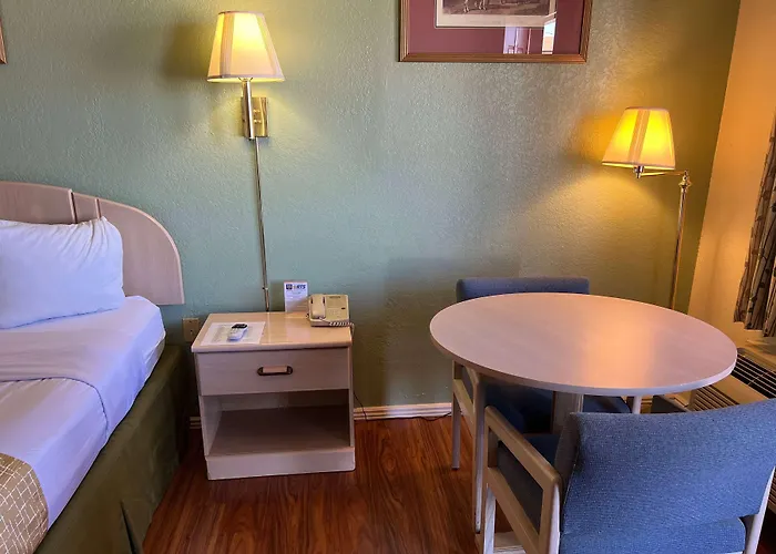 Travelodge By Wyndham Holbrook