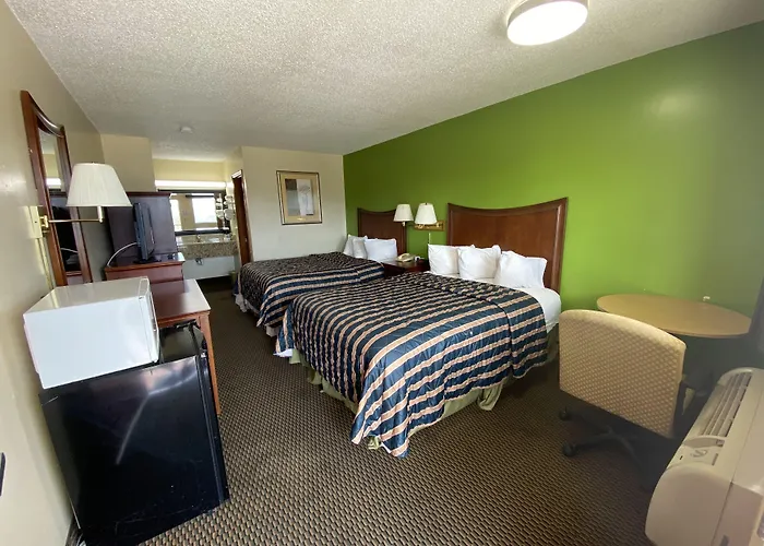 Budget Host Inn - Baxley
