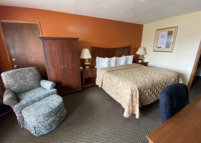 Budget Host Inn - Baxley