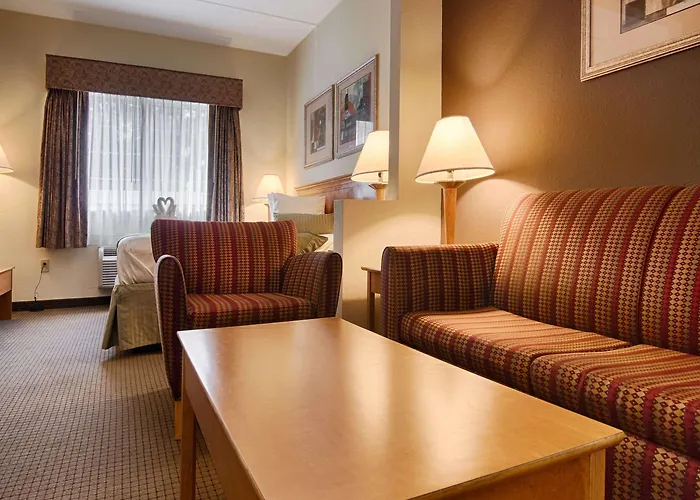 Best Western Plus Newport News
