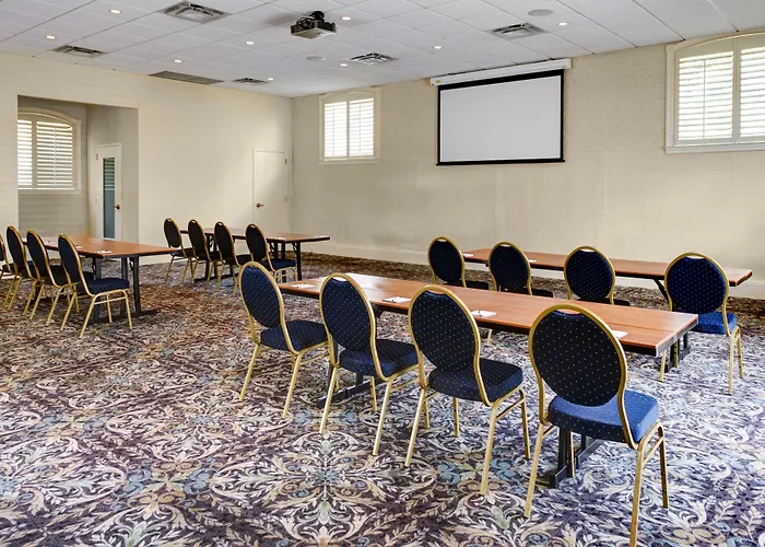 Staybridge Suites Savannah Historic District By Ihg