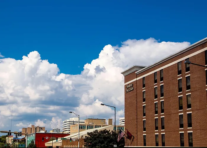 Hampton Inn & Suites Knoxville-Downtown