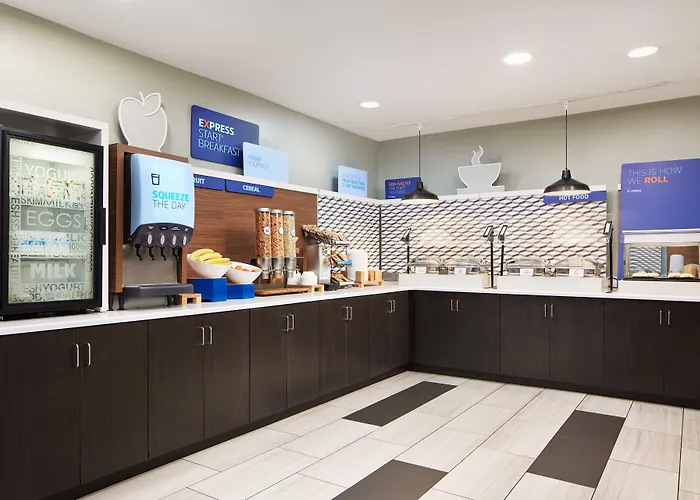 Holiday Inn Express Panama City - Tyndall