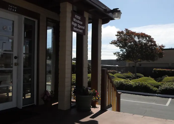 Hitching Post Studios Inn