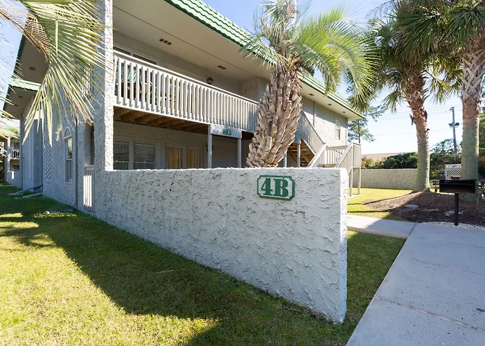 Country Club Villas