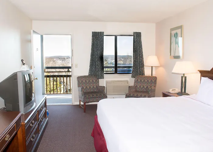 Hawk'S Nest Lodge