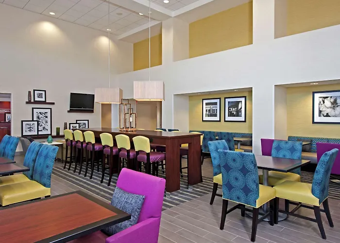 Hampton Inn & Suites Bloomington-Normal