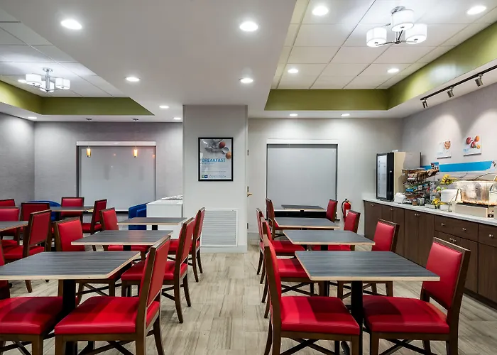 Holiday Inn Express Hotel & Suites Bartow By Ihg