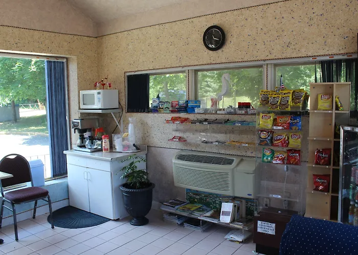 Tides Inn At Stehli Beach