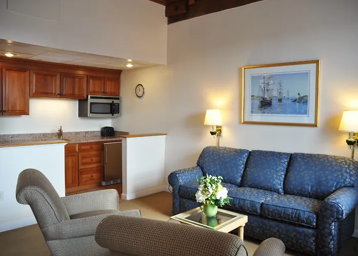 Newport Bay Club And Hotel