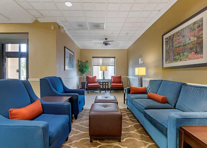 Comfort Suites Savannah North