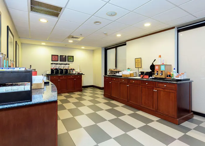 Hampton Inn & Suites - Fort Pierce