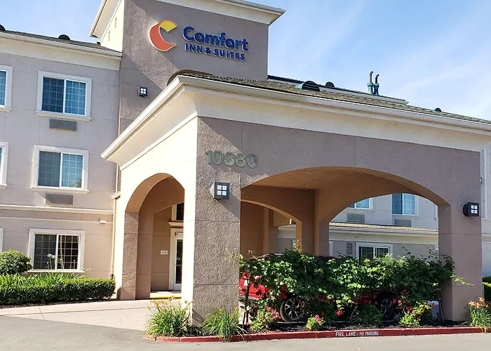 Comfort Inn & Suites Galt - Lodi North