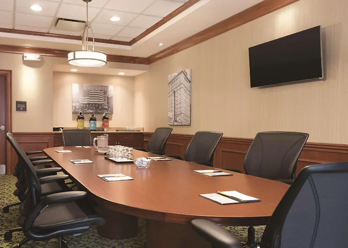 Hilton Garden Inn Akron-Canton Airport
