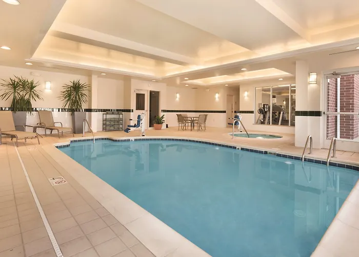 Hilton Garden Inn Akron-Canton Airport