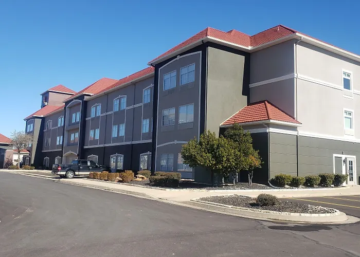 La Quinta By Wyndham Shawnee