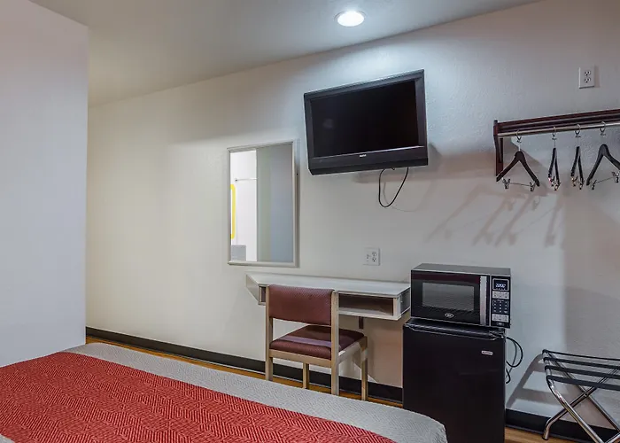 Motel 6-Mcalester, Ok