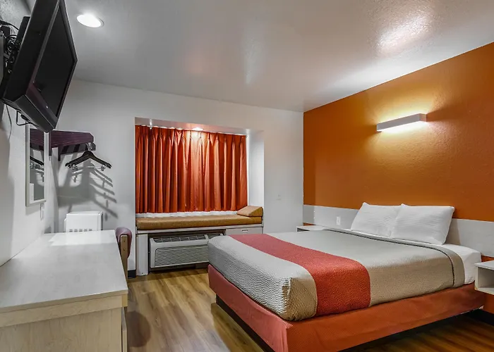 Motel 6-Mcalester, Ok
