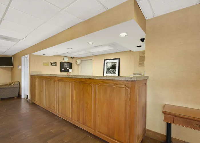 Super 8 By Wyndham Oxford