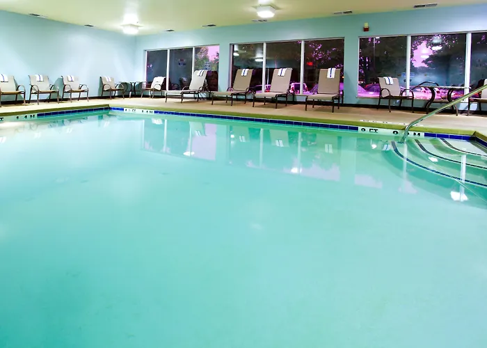 Holiday Inn Express Arrowood By Ihg