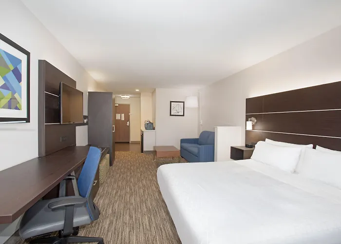 Holiday Inn Express Hotel & Suites Longmont By Ihg