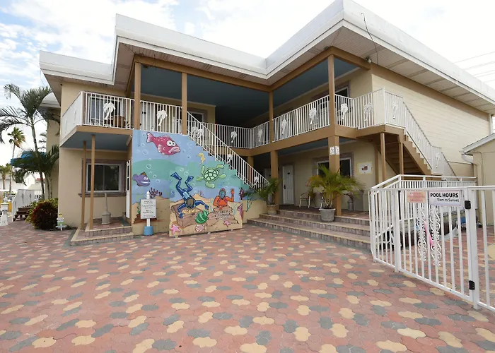 Bay Palms Waterfront Resort - Hotel And Marina