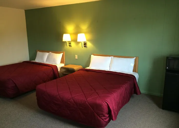 Super 7 Motel