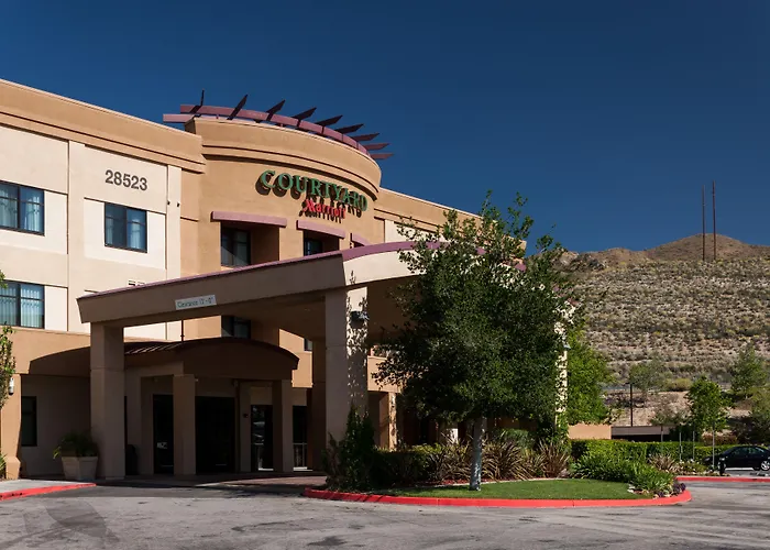 Courtyard By Marriott Santa Clarita Valencia