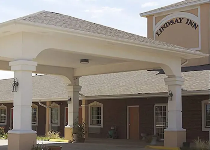 Lindsay Inn