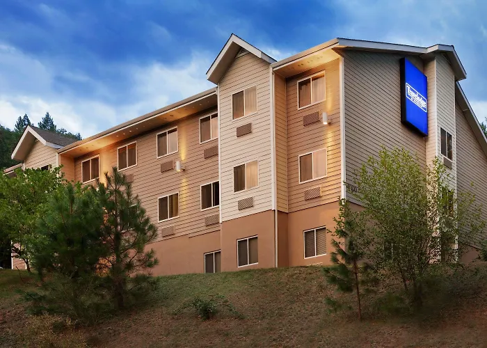 Travelodge By Wyndham Dunsmuir
