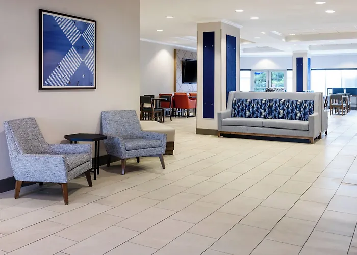 Holiday Inn Express & Suites Columbus At Northlake By Ihg