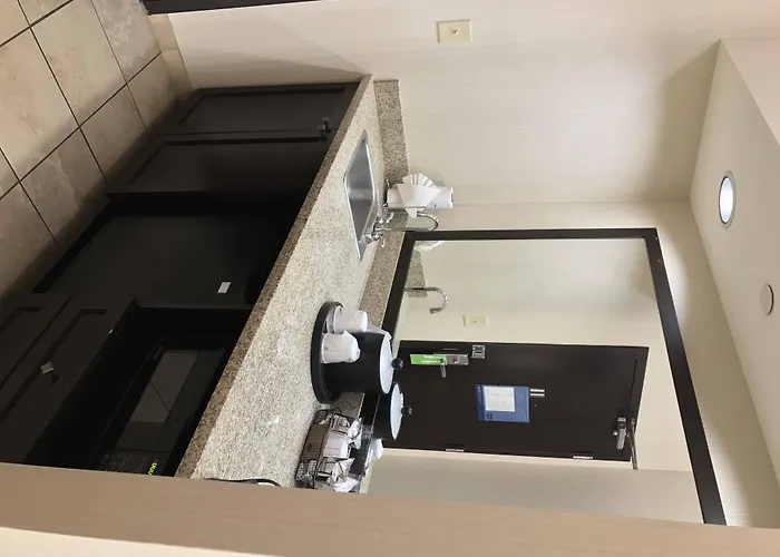 Hampton Inn & Suites Las Vegas South