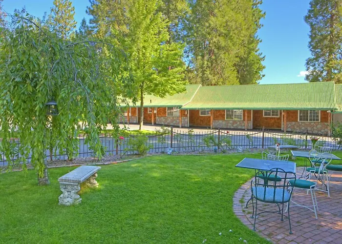 Strawberry Valley Inn