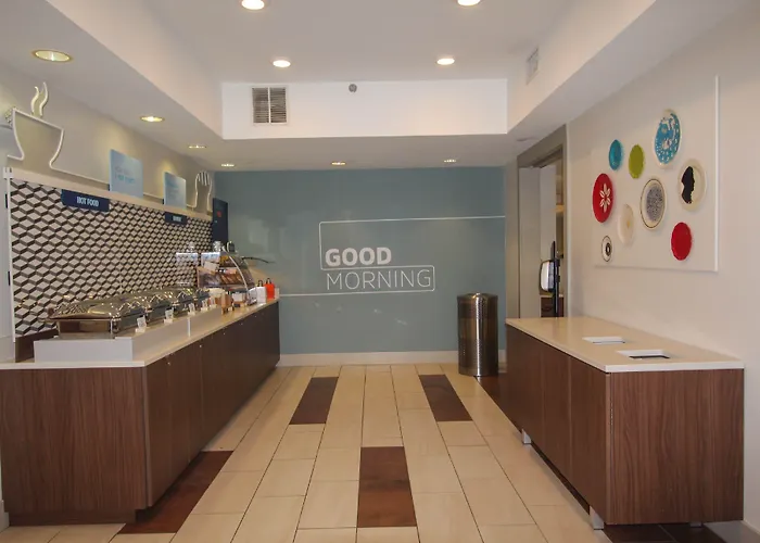 Holiday Inn Express Hotel & Suites Charleston - North By Ihg