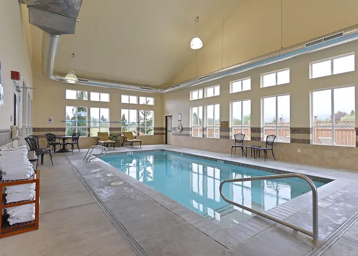 Comfort Inn & Suites Mcminnville Wine Country