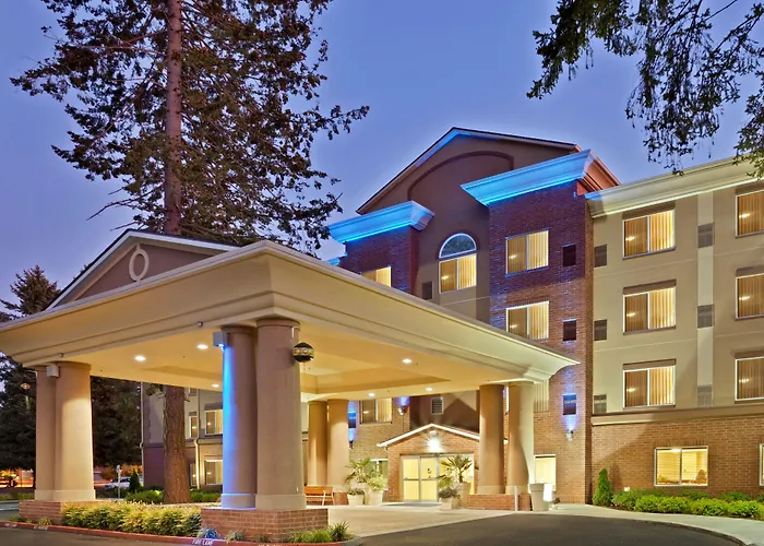 Holiday Inn Express & Suites Lacey - Olympia By Ihg