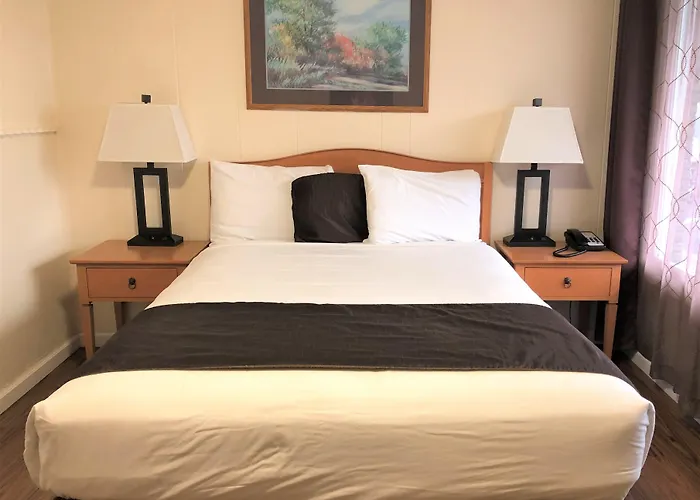 Blue Coast Inn & Suites