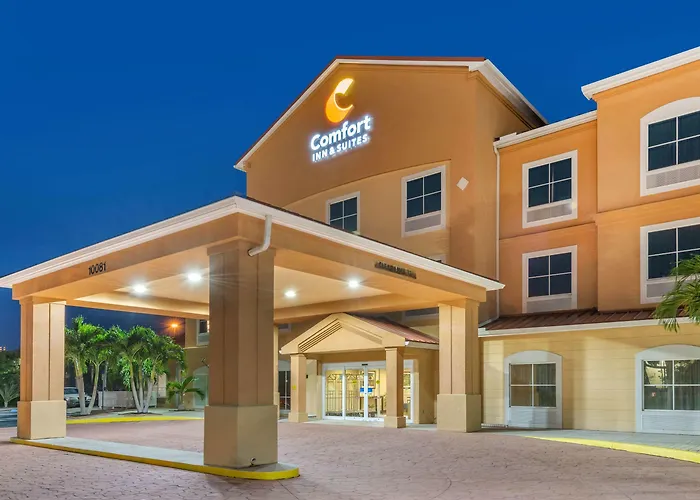 Comfort Inn & Suites Fort Myers Airport