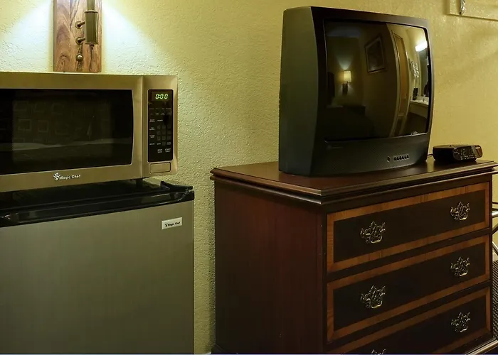 Americas Best Value Inn Comanche
