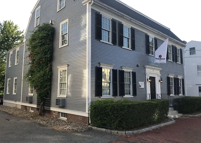 Essex Street Inn & Suites, An Ascend Collection Hotel