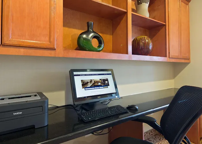 Best Western Cleveland Inn & Suites