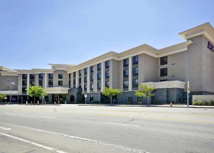 Hampton Inn & Suites Los Angeles Burbank Airport