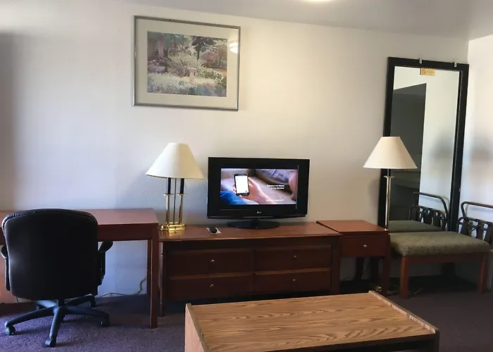 Maple Inn And Suites Los Banos