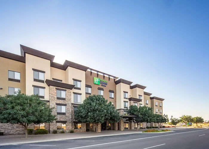 Holiday Inn Express Surprise By Ihg