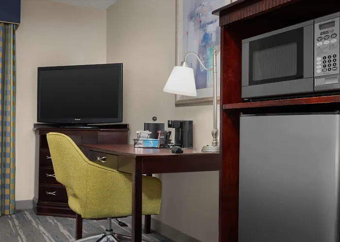 Hampton Inn Syracuse Clay