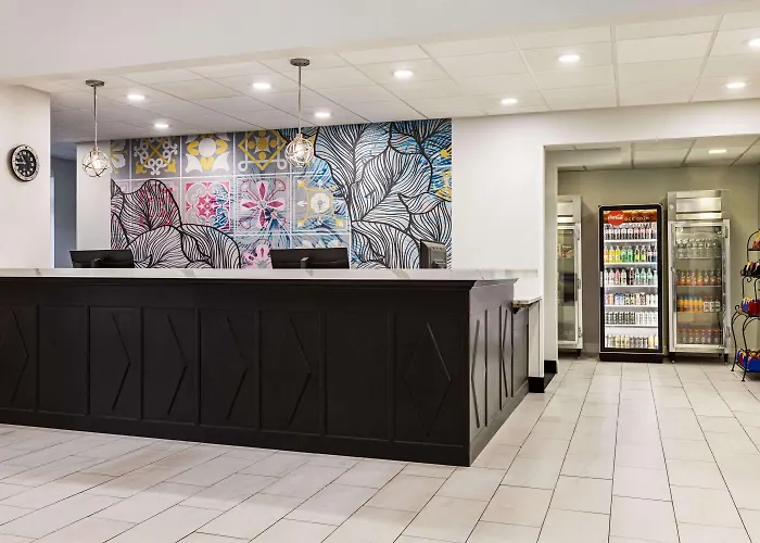 La Quinta By Wyndham Mt. Laurel - Philadelphia