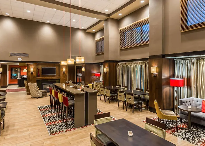 Hampton Inn & Suites Columbus Polaris